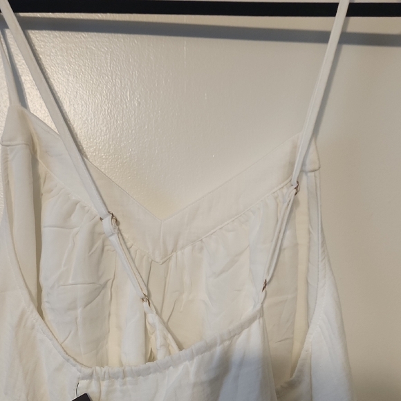 Elegant White Slip Dress - Picture 5 of 5